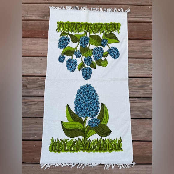 Vintage Cannon Bath Towel Lot 70s Retro Hydrangea Iris Daisy Floral Fringe MCM - Picture 3 of 16